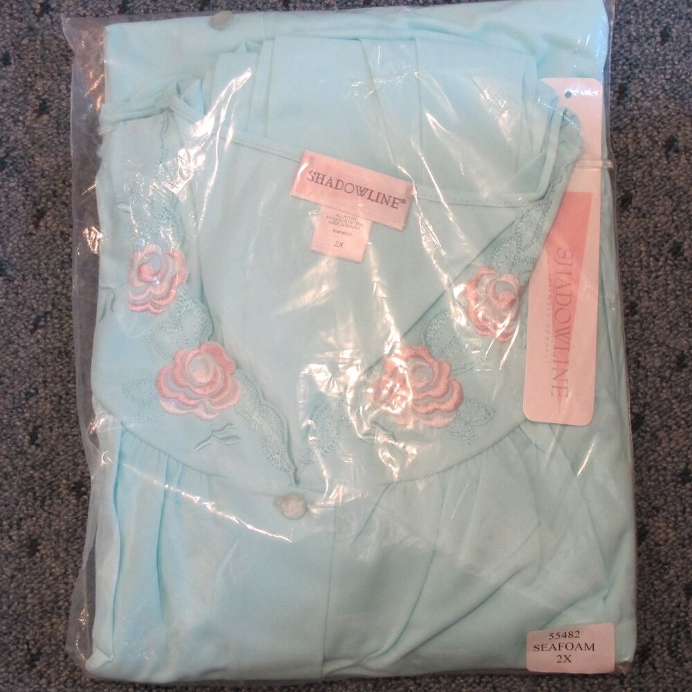 Shadowline seafoam blue robe - NWT